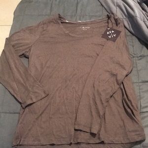 Women’s plus sized long sleeve shirt